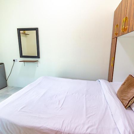 Comfortable Private Rooms In Compound Housing Dubai Exterior photo