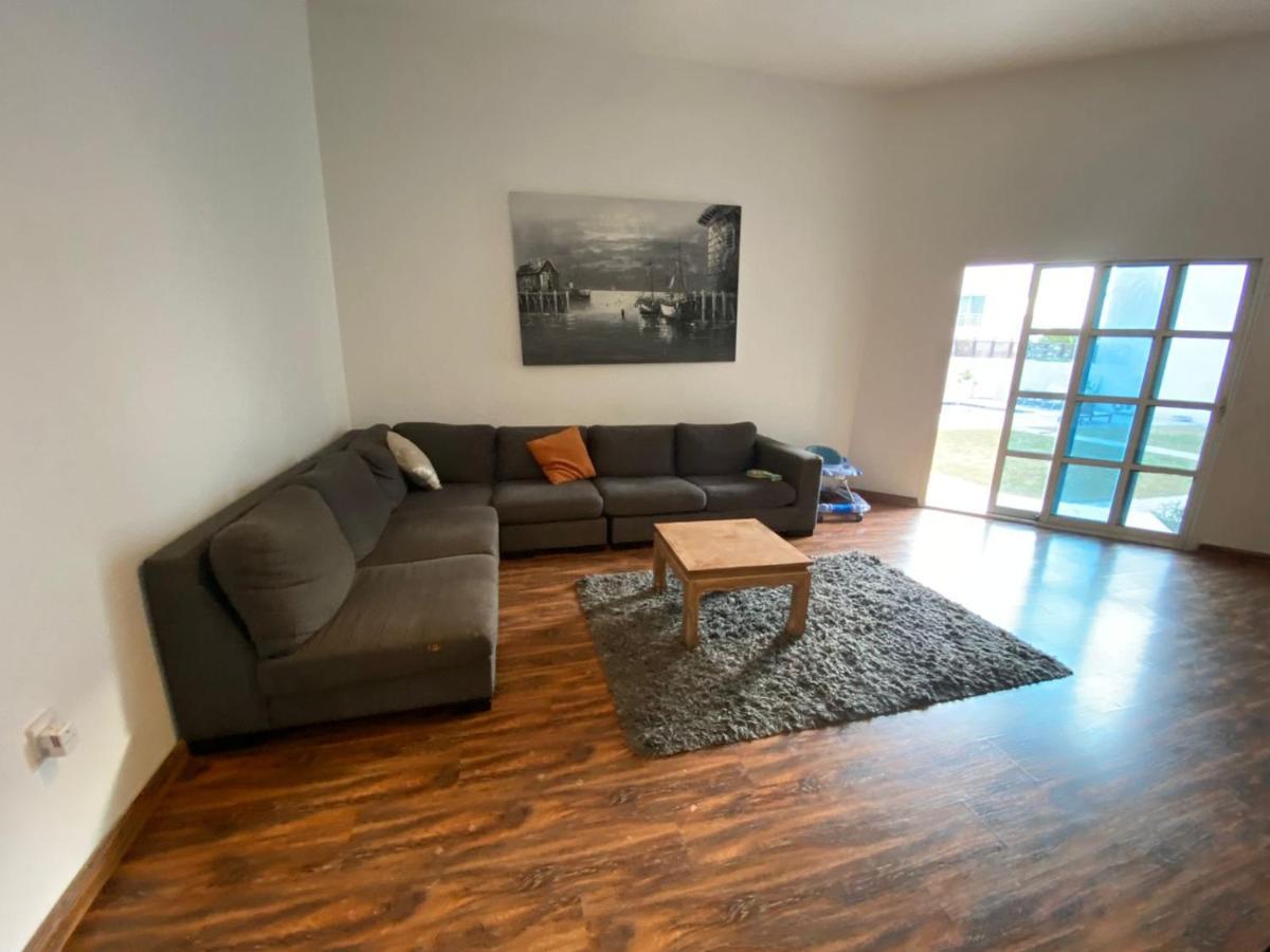 Comfortable Private Rooms In Compound Housing Dubai Exterior photo