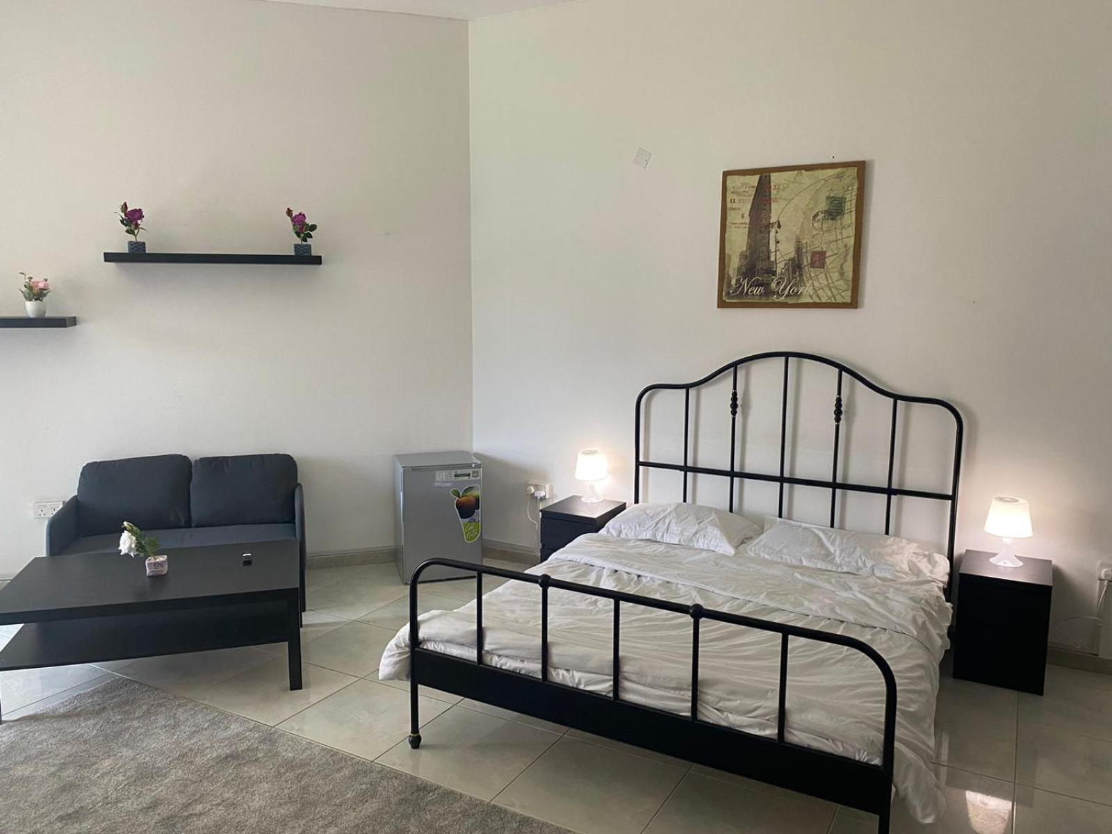 Comfortable Private Rooms In Compound Housing Dubai Exterior photo