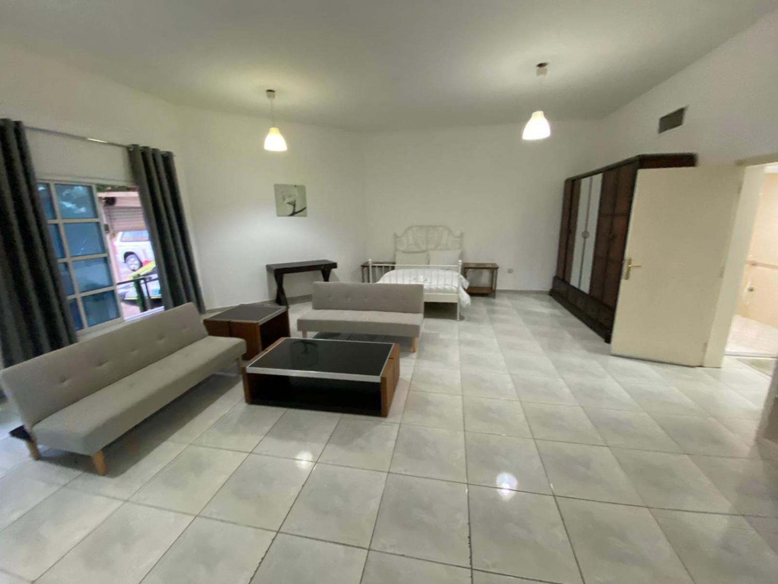 Comfortable Private Rooms In Compound Housing Dubai Exterior photo